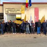 Protest la Fabrica de Arme de la Cugir, cu câteva ore înaintea vizitei ministrului Economiei. Angajații îi cer demisia (Video) Reacția lui Radu Oprea