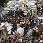 Cine ar fi organizat protestele violente în care regele Spaniei a fost atacat cu noroi