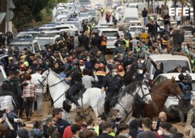 Cine ar fi organizat protestele violente în care regele Spaniei a fost atacat cu noroi