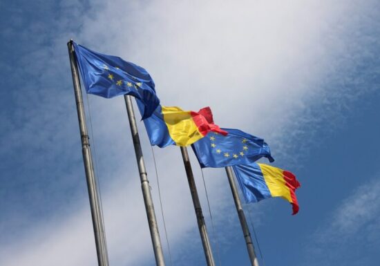 Ce cred românii despre UE: Doar 47% spun că România a avut de câștigat din aderare - sondaj IRES