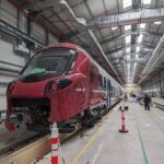 Primul tren de la Alstom a plecat din Gara de Nord cu Ciolacu și Grindeanu. Programul însă e total neinspirat și nu prinde viteza maximă (Foto&Video)