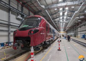 Primul tren de la Alstom a plecat din Gara de Nord cu Ciolacu și Grindeanu. Programul însă e total neinspirat și nu prinde viteza maximă (Foto&Video)