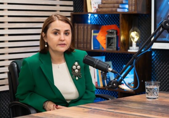 Ministrul de Externe, Luminița Odobescu, invitat la podcastul Laude-Reut „Ce mai zici?”