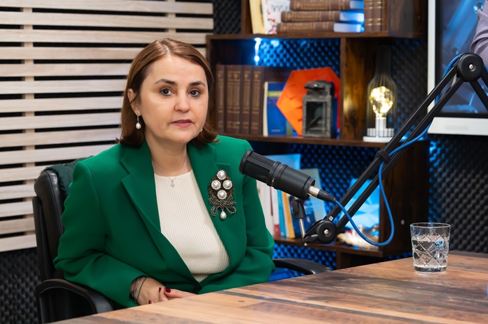 Ministrul de Externe, Luminița Odobescu, invitat la podcastul Laude-Reut „Ce mai zici?”