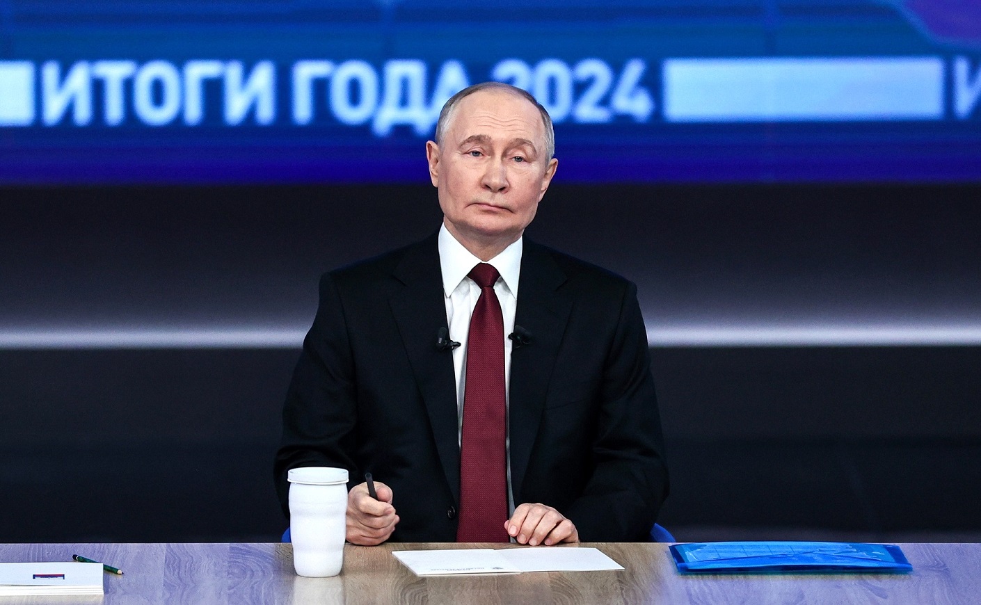 Why does it seem like Vladimir Putin is raising the stakes - spotmedia.ro
