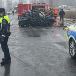 Accident grav în Vrancea: O persoană a murit și alte patru au fost rănite, după ce o mașină a lovit în plin o ambulanță privată