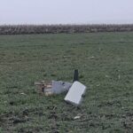 Invazie de drone rusești în Republica Moldova: Încă o epavă, găsită pe un câmp (Foto)