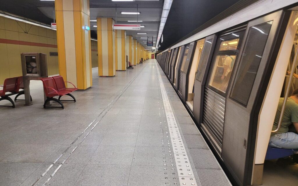 Tensiune majoră între Metrorex și Alstom pentru trenurile de metrou livrate