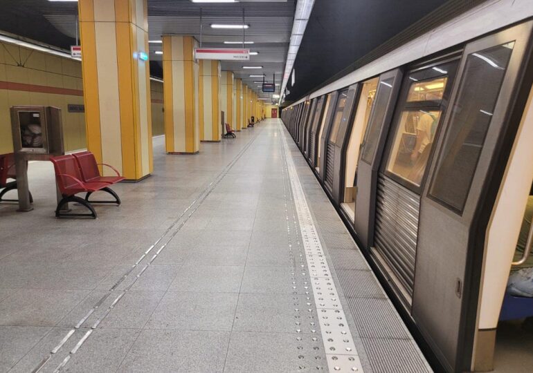 Greva de la Metrorex a luat sfârșit, după negocierile de la Guvern. Mecanicii revin la muncă din concediu medical