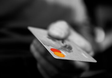 Conturi curente cu dobândă: Cum să-ți pui banii să lucreze pentru tine