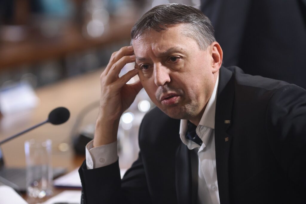 Ministrul Educației anunță standarde unice de evaluare și burse din fonduri europene