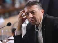 Cum se schimbă sistemul de burse pentru elevi. Trei categorii – sociale, de merit, tehnologice. Cresc premiile pentru olimpici