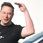 While Tesla is in free fall, Musk brings X back to a huge value