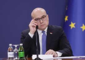 După trei luni de proteste masive, premierul Serbiei și-a dat demisia