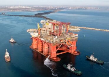 Proiectul Neptun Deep avansează: A început instalarea conductei de gaze în Marea Neagră (Video)