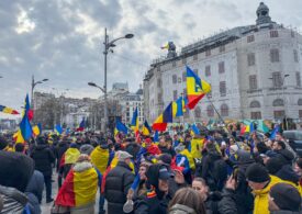 Protestul AUR: Zeci de mii de oameni au mărșăluit disciplinați de la guvern la Cotroceni și înapoi, cu George Simion în frunte