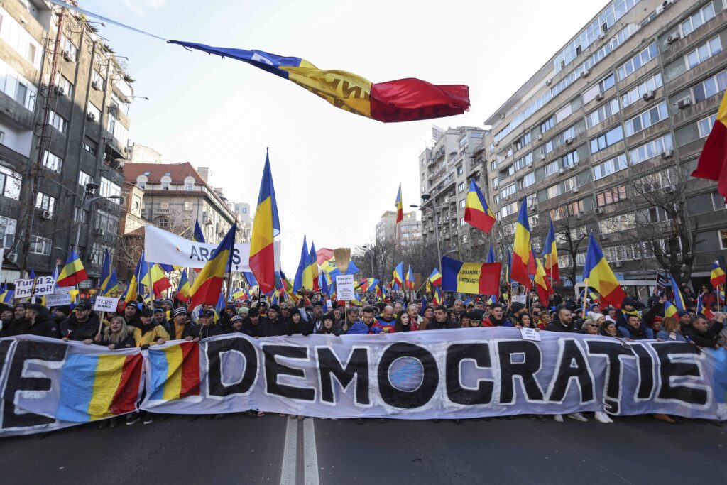 Protest-AUR-banner-democratie