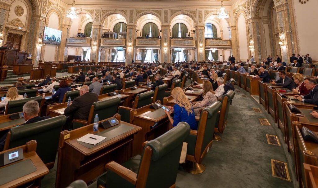 Cine sunt parlamentarii care iau bani de chirie de la stat, deși au case în Capitală sau în Ilfov. Grindeanu cere PSD un exemplu de cumpătare