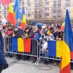 Reprezentanții PSD și PNL, huiduiți în Piața Unirii din Iași (Video)