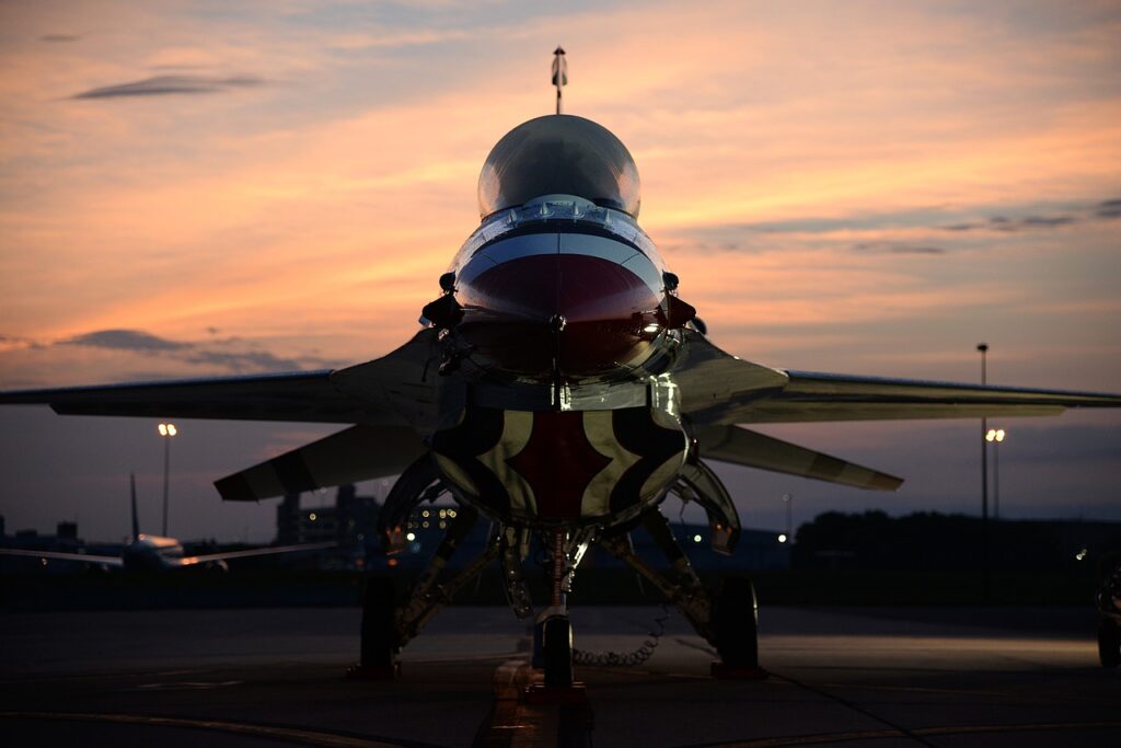 Pilotul român de F-16 a doborât dintr-un singur foc drona militară deasupra Estoniei. Cine a prezentat scuze după incident