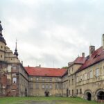 Elon Musk, invitat să cumpere un castel din Polonia ca sediu în Europa