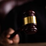 Un procuror din Iași a fost condamnat la opt ani de închisoare pentru violarea unei minore