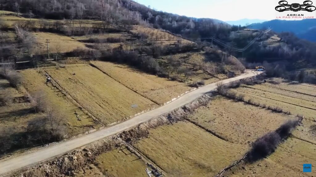 A început asfaltarea secțiunii 4 din autostrada Sibiu – Pitești: Stadiul lucrărilor în acest sector au ajuns la aproape 80% (Video)