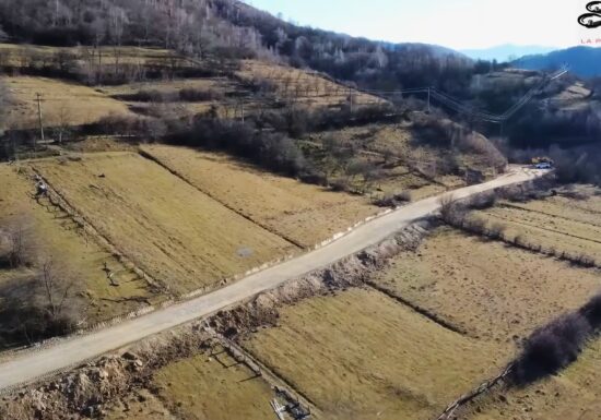 A început asfaltarea secțiunii 4 din autostrada Sibiu - Pitești: Stadiul lucrărilor în acest sector au ajuns la aproape 80% (Video)