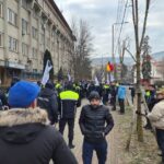 Sute de polițiști din țară protestează față de ordonanța ”trenuleț”: Guvernul Ciolacu 2 să respecte promisiunile Guvernului Ciolacu 1 (Foto & Video)