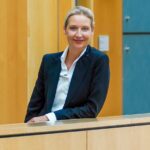 Portret Alice Weidel – Vârful de lance al extremiștilor din Germania și preferata lui Musk nu e deloc cum ne-am aștepta