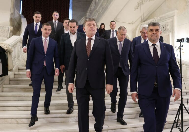 Congres extraordinar la PSD. Ciolacu: Bine ai venit, Crin, sper că ți-a fost dor de PSD! Antonescu, despre orientarea sexuală: Fără parade! <span style="color:#990000;">UPDATE</span>