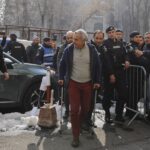 Influencerul american Mario Nawal postează imagini cu momentul în care Călin Georgescu e săltat de poliție: „Democrația e sub asalt în UE” (Video)