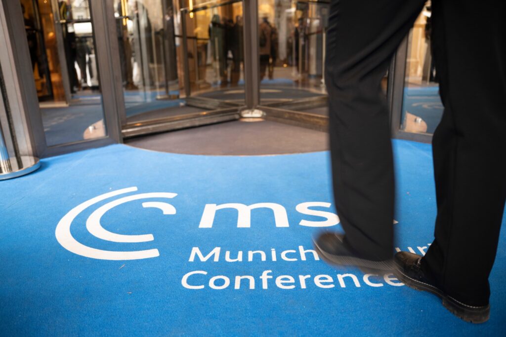 Începe Conferința de Securitate de la Munchen. Nicușor Dan lipsește din nou. Europa îl așteaptă cu teamă pe Marco Rubio. Cine vine și cine nu