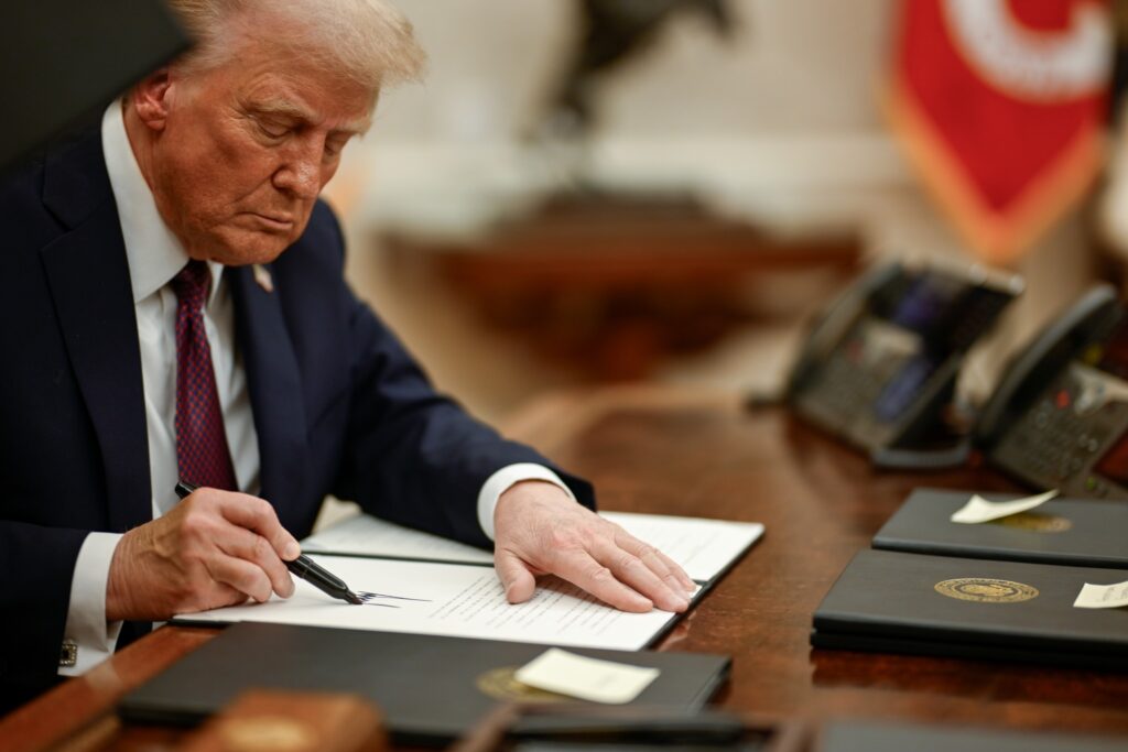 Make Fonts Great Again: Trump și Rubio repun în drepturi Times New Roman