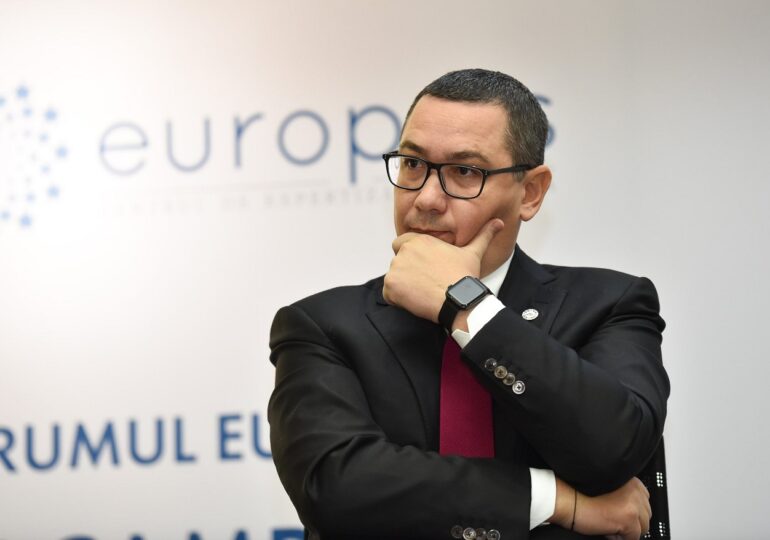 Victor Ponta se suspendă din PSD și îl atacă pe Crin Antonescu