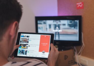 Cel mai vârstnic YouTuber din Polonia a murit la 105 ani