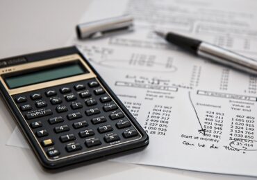 Crește numărul companiilor care intră în insolvență. Șunt și firme mari, iar riscul este un lanț de neplată