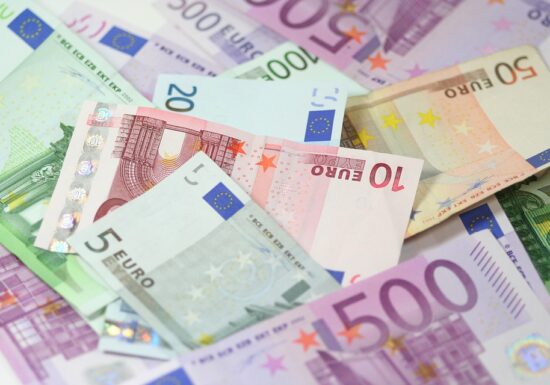 Donatorii de sânge pot cumpăra titluri de stat Fidelis și în euro, cu dobânzi preferențiale