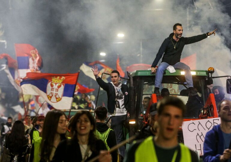 Protest de amploare în Serbia, la un an după tragedia din gara Novi Sad: zeci de mii de oameni sunt așteptați să ceară justiție și noi alegeri