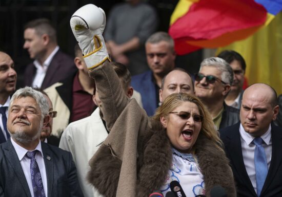 Candidatura Dianei Șoșoacă, respinsă de BEC: „Mă duc în birou sus, să îl sun pe Trump și pe Putin”!