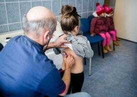 Scădere alarmantă a ratei de vaccinare pentru două vaccinuri esențiale. Principalele cauze și recomandări