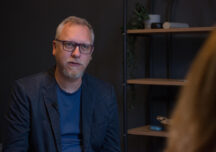 Cu cine va juca Moscova în alegeri? Cum a devenit România țară de tranzit pentru experimentele Rusiei Interviu video cu Anton Șehovțov