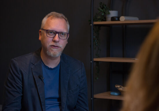 Cu cine va juca Moscova în alegeri? Cum a devenit România țară de tranzit pentru experimentele Rusiei <span style="color:#990000;">Interviu video</span> cu Anton Șehovțov