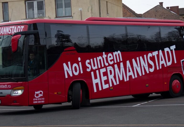 Ce a căutat la mitingul AUR autocarul echipei de fotbal FC Hermannstadt