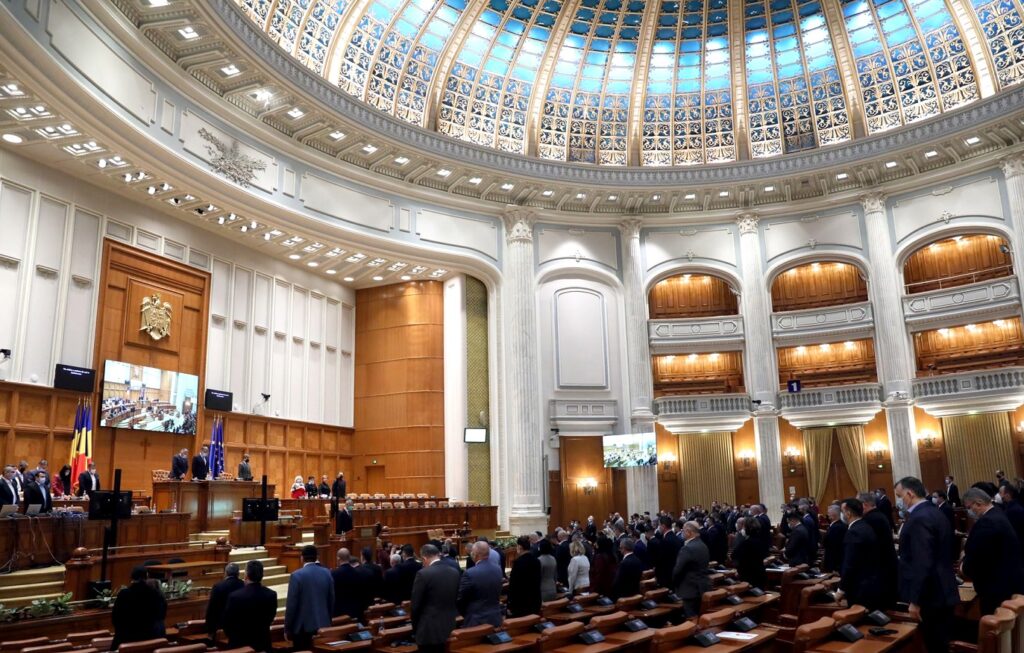 Schimb de replici la Camera Deputaților pentru admiterea cu examen dublu la liceu: PSD a câștigat lupta la comisie