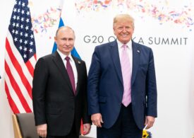 Trump anunță discuții „productive” cu Putin: Sunt șanse mari să se termine războiul