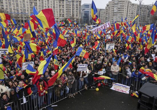 Raport prezidențial: Ascensiunea suveranismului nu poate fi explicată doar prin manipulare. Cum poate fi combătut extremismul