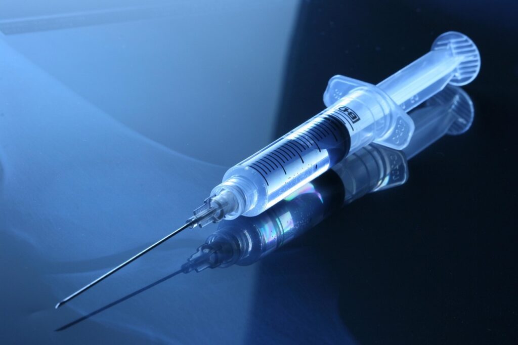 Premieră mondială: Marea Britanie lansează primul program de vaccinare împotriva gonoreei