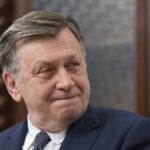 (P) Crin Antonescu: „România cea de dincolo de incintele politice e din ce în ce mai frumoasă. A crescut”