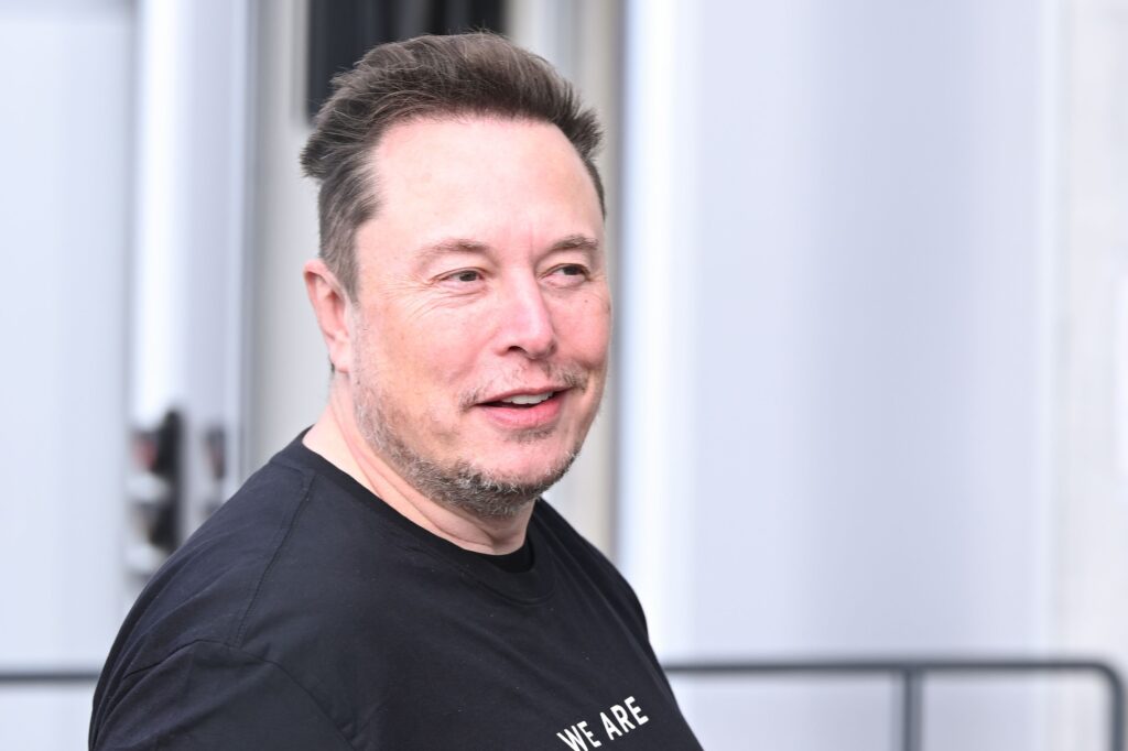 „Un risc major pentru civilizație”: Elon Musk explică cele trei condiții pentru ca inteligența artificială să nu scape de sub control